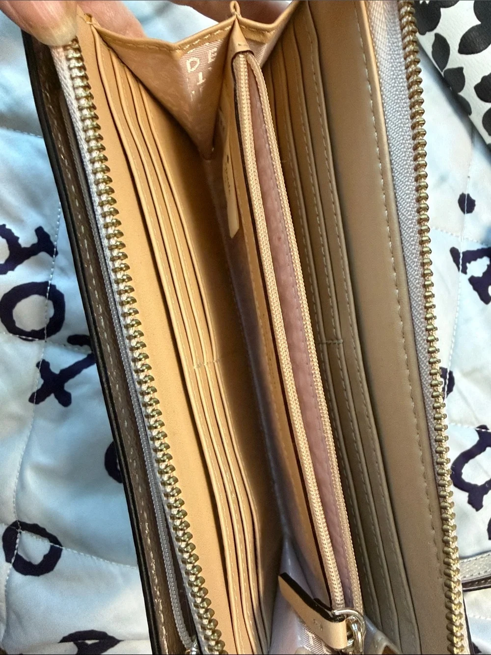 kate spade (5) Wallets (REHAB)